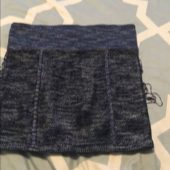Armani Exchange mini skirt - Picture 3 of 5